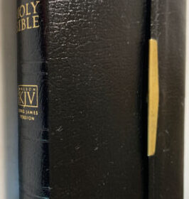 Reference Edition KJV Hilson (The smallest Bible with snap-flap closure)